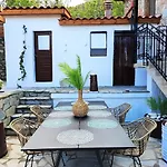 Archontiko - Stone With Fireplace And Mountain View Villa Kastellia