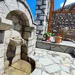 Archontiko - Stone With Fireplace And Mountain View Kastellia