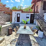 Archontiko - Stone With Fireplace And Mountain View Villa *