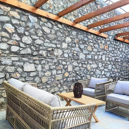 Archontiko - Stone With Fireplace And Mountain View Βίλα Kastellia