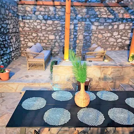 Βίλα Archontiko - Stone With Fireplace And Mountain View Kastellia