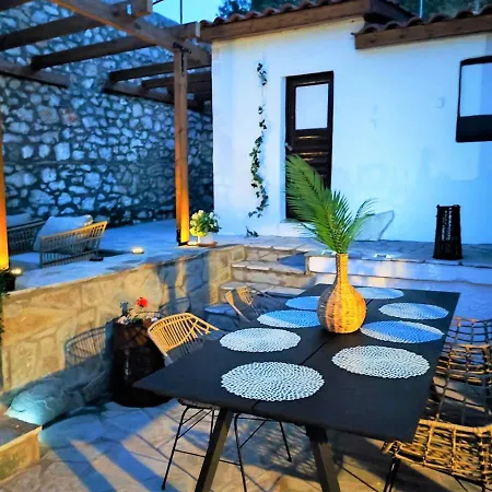 Βίλα Archontiko - Stone With Fireplace And Mountain View Kastellia