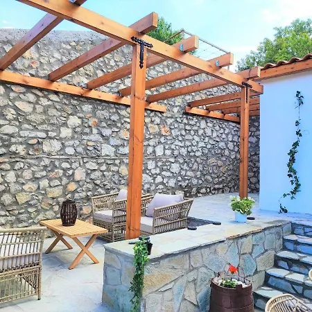 Βίλα Archontiko - Stone With Fireplace And Mountain View