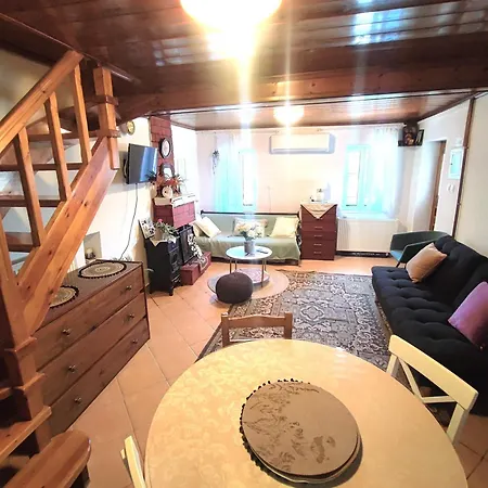 Archontiko * Kastellia