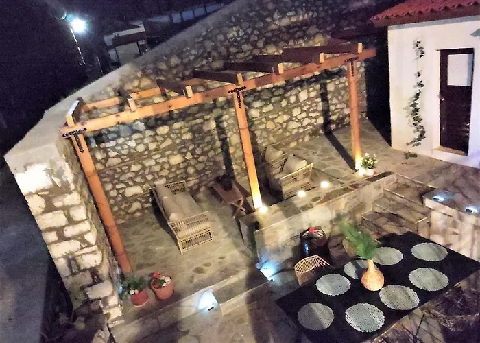 Archontiko - Stone With Fireplace And Mountain View Βίλα Kastellia