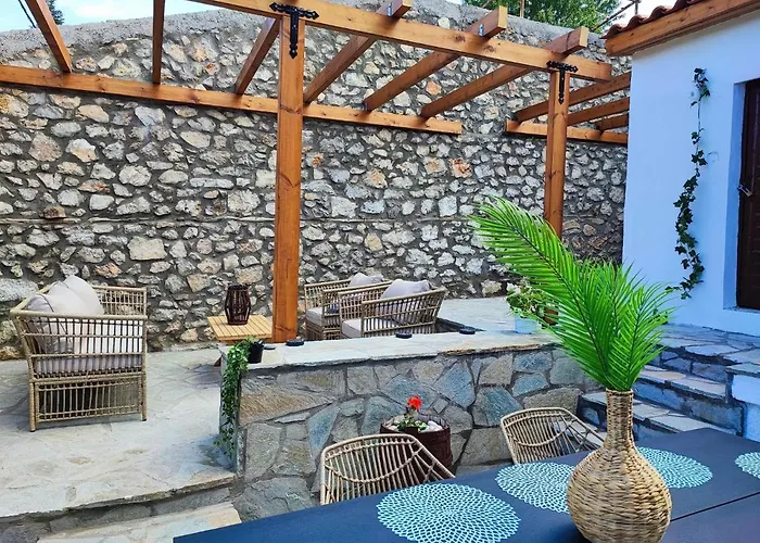 Archontiko - Stone With Fireplace And Mountain View Βίλα *