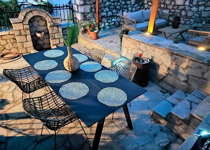 Archontiko - Stone With Fireplace And Mountain View