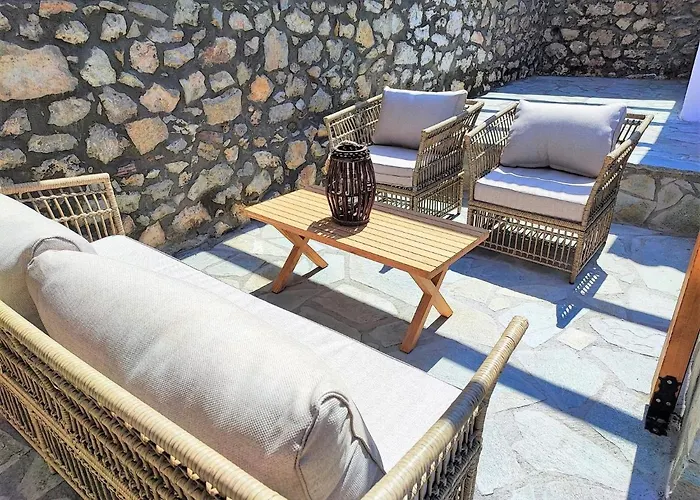 Archontiko - Stone With Fireplace And Mountain View Βίλα *