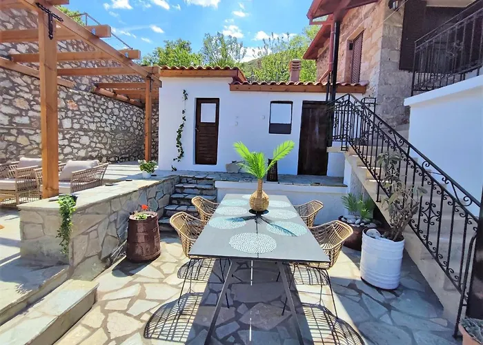 Archontiko - Stone With Fireplace And Mountain View Βίλα *